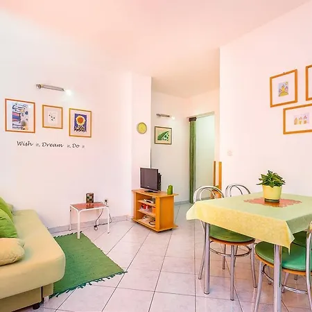 Apartamento Mirna *