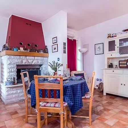 Mirna Apartment *
