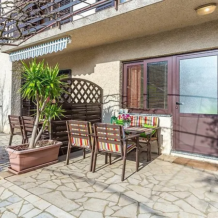 Apartamento Mirna *